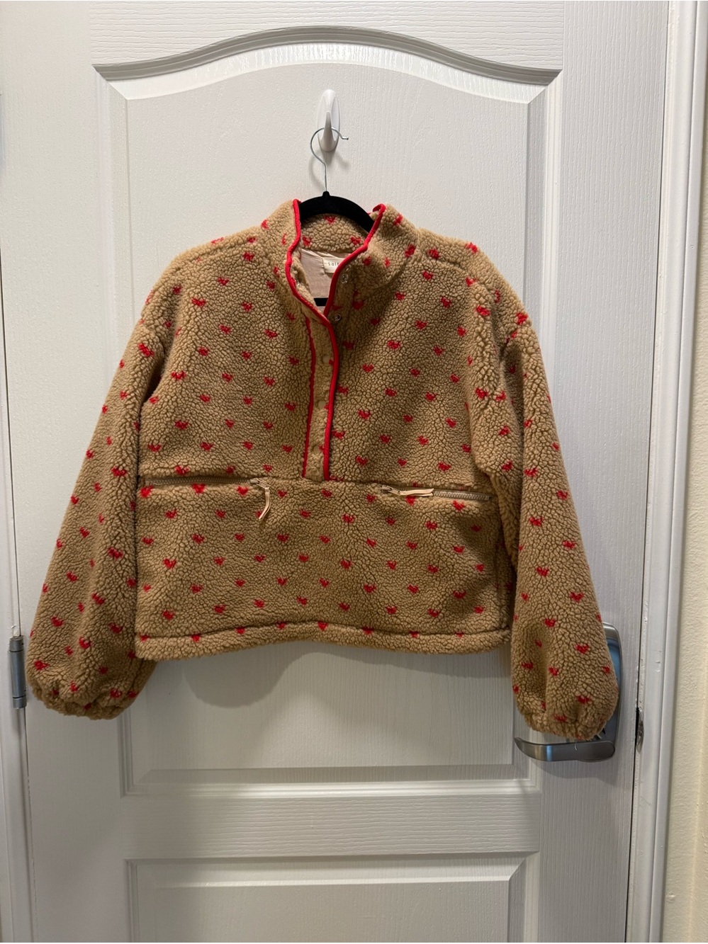 Saltwater Luxe Tan Teddy Fleece Pullover sweater in Red love Print Size S NWT - Picture 2 of 5